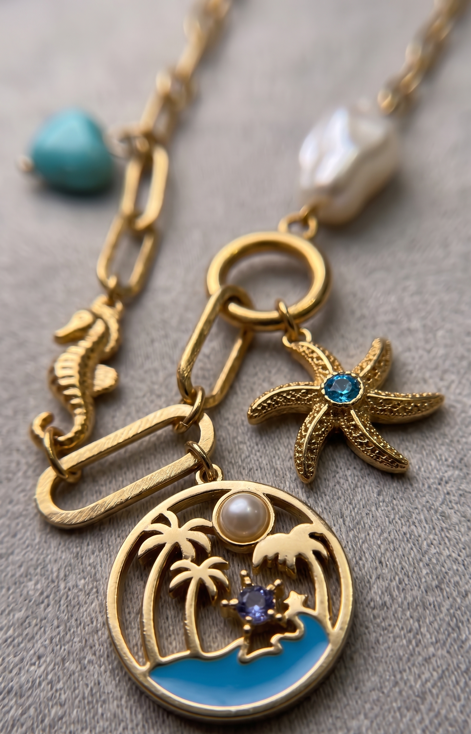 Ocean Charm Anti-Tarnish Necklace – 18k Gold Plated Waterproof Seahorse & Starfish Pendant