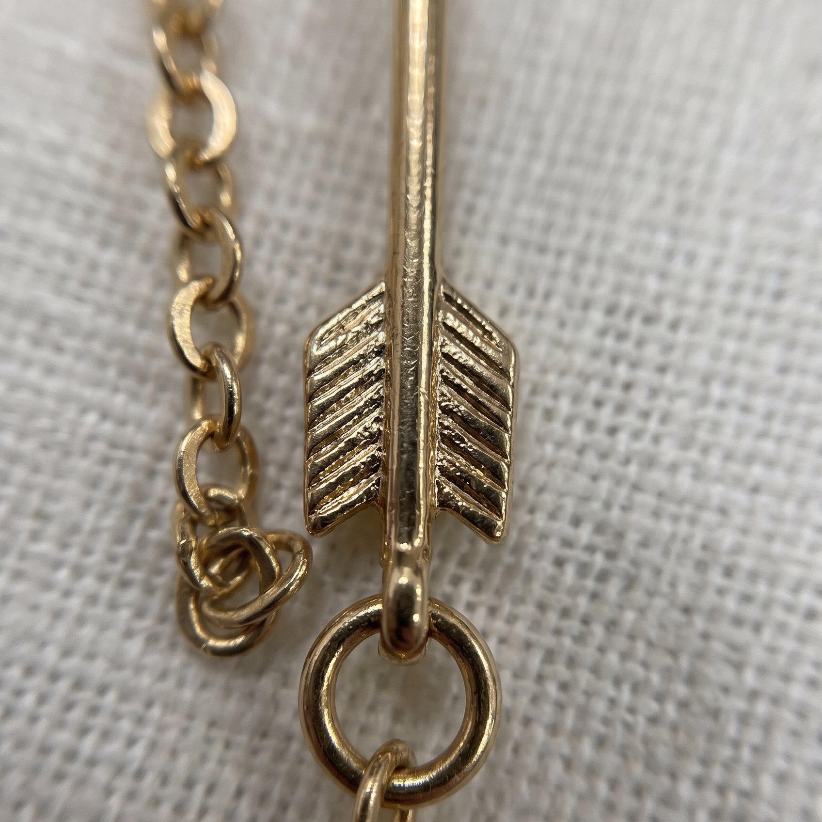 Follow Your Heart Arrow Charm Bracelet – Delicate Rose Gold Toned Jewelry