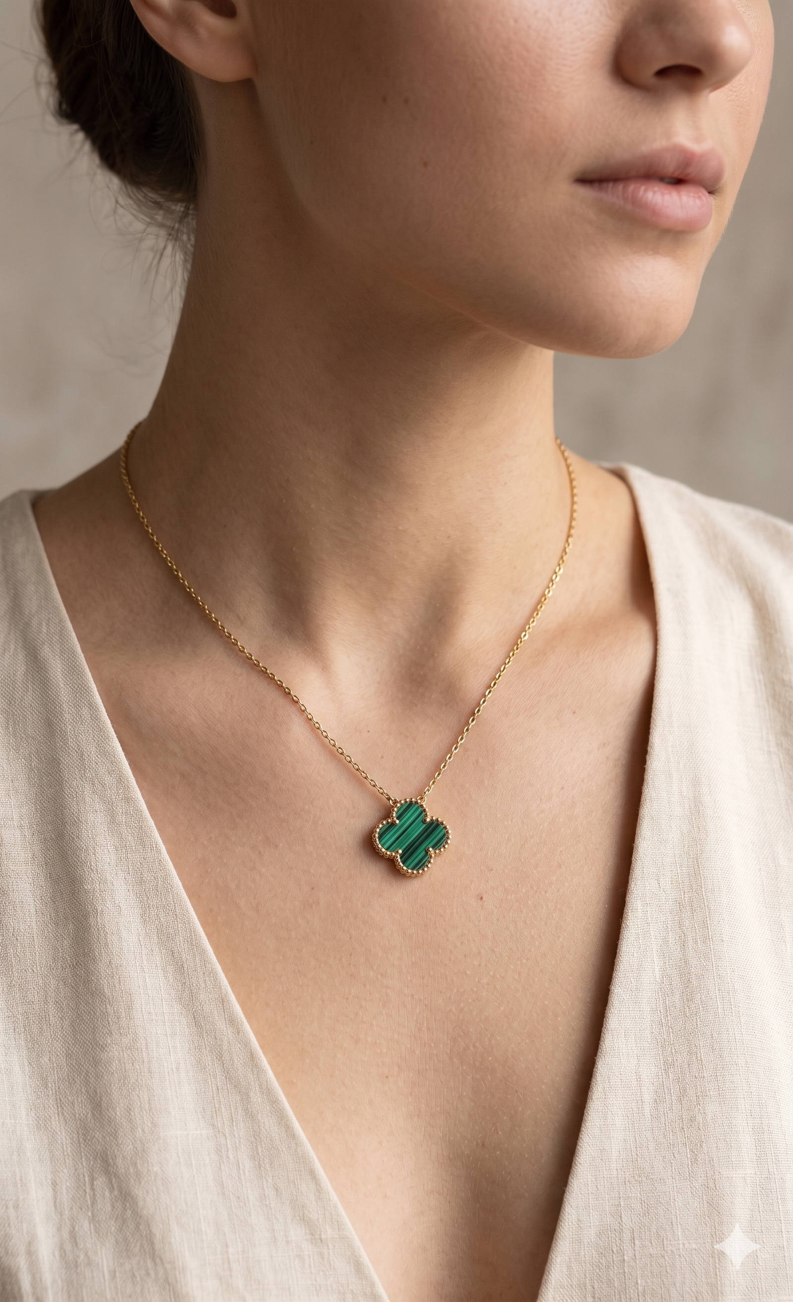 18K Gold Plated Anti-Tarnish Clover Pendant Necklace – Sunburst Ribbed Design