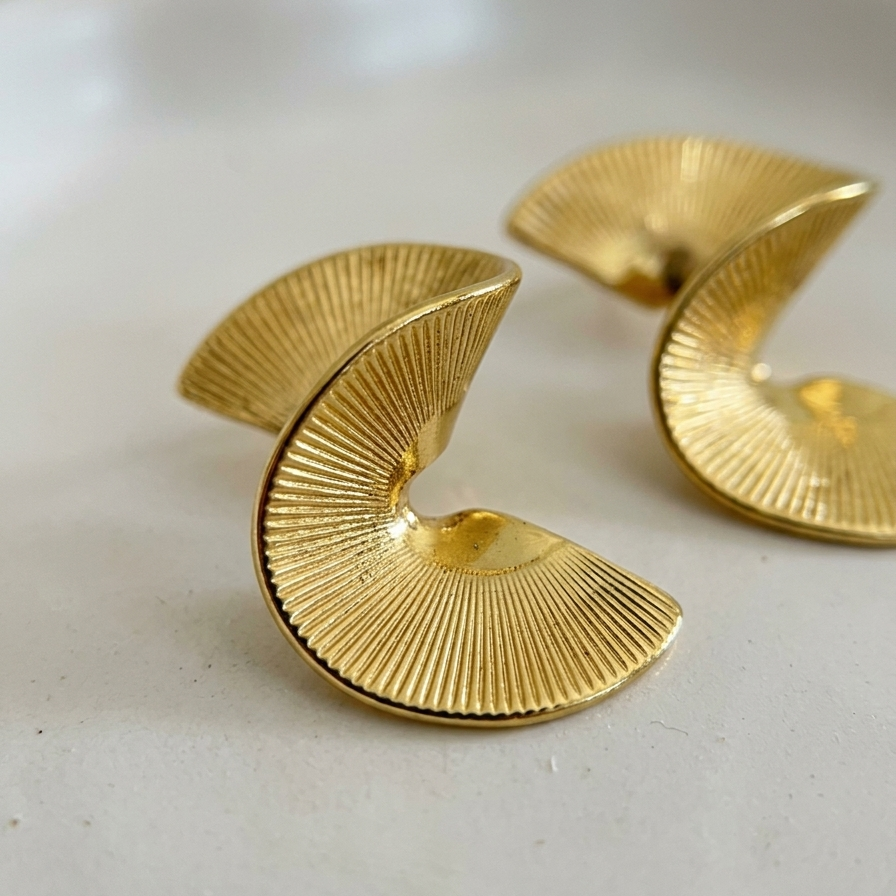 The Esmeralda Emerald Wreath Studs – 18K Gold Plated Stainless Steel Anti-Tarnish Earrings