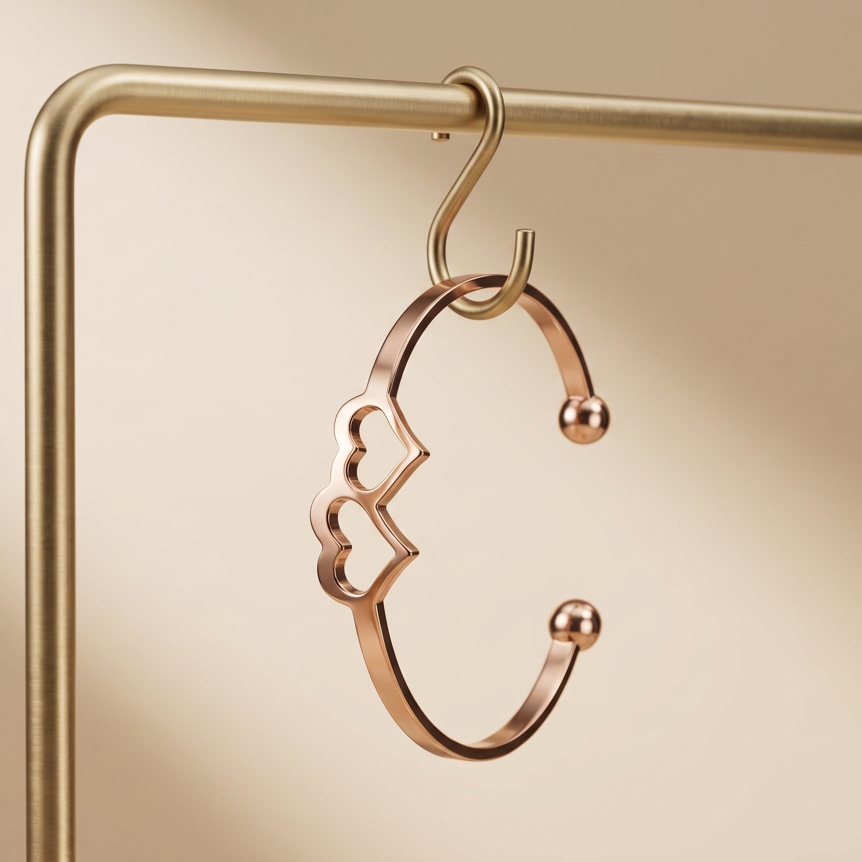 Romantic Double-Heart Gold pleated Cuff Bracelet – Minimalist Open Bangle