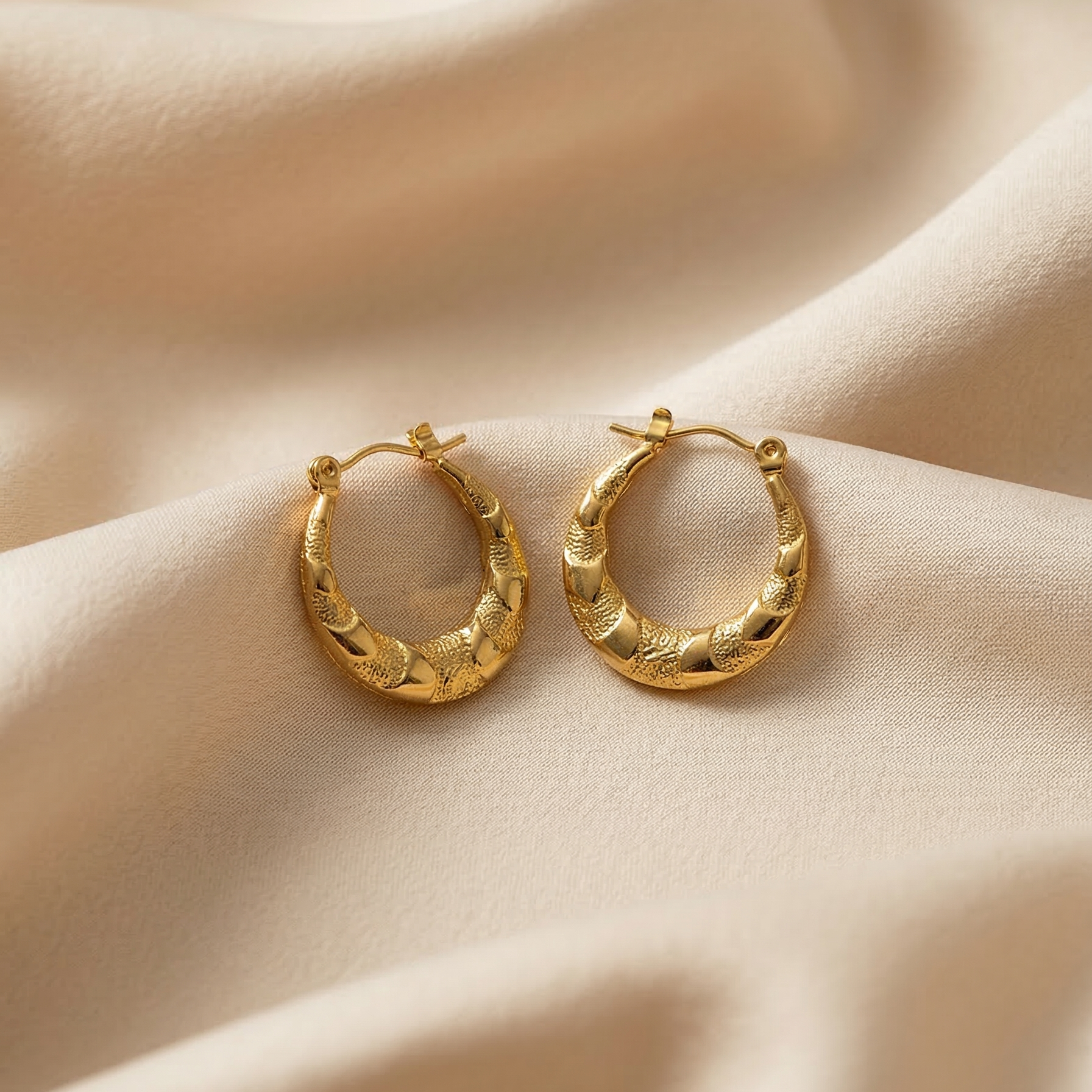 The Weaver Tapered Hoops – 18K Gold Plated Stainless Steel Anti-Tarnish Earrings